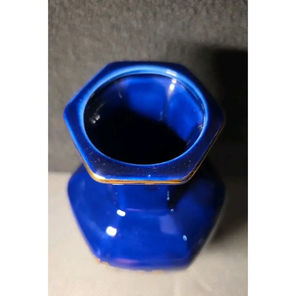 vintage Japanese cobalt blue porcelain vase gold peacock floral motif. 8